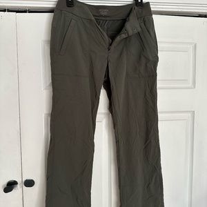 Athleta Trekkie Hike Pant